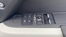 Land Rover Defender 3.0 D250 X-Dynamic SE 90 3dr Auto Diesel Estate